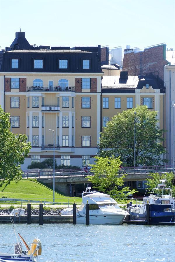 Lägenhet på 42 m² i Helsingfors centrum, med 1 sovrum och 1 badrum  Exteriör bild